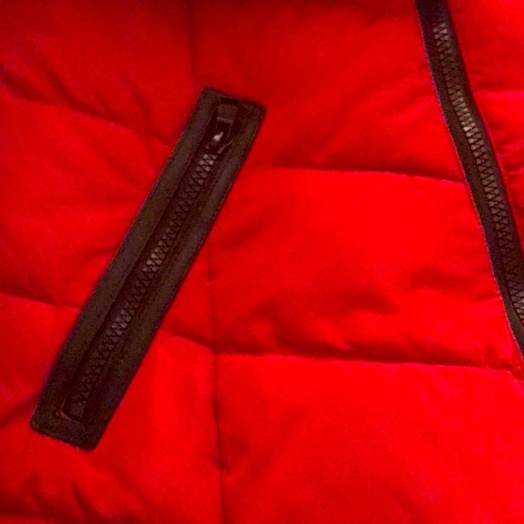 Calvin Klein red puffer coat - Picture 4 of 5